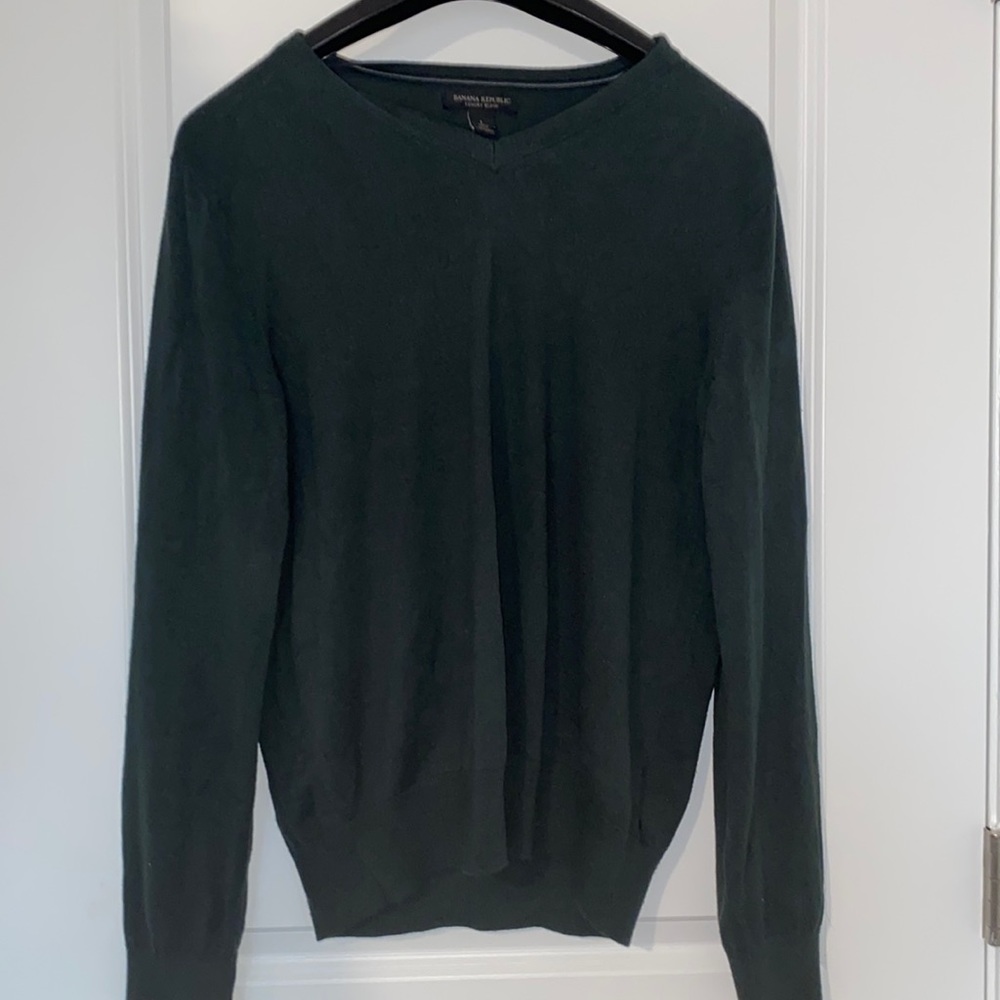 Banana Republic forest green sweater. Brand new